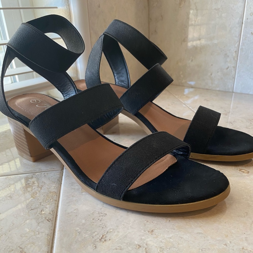 Women’s Forever strappy sandals